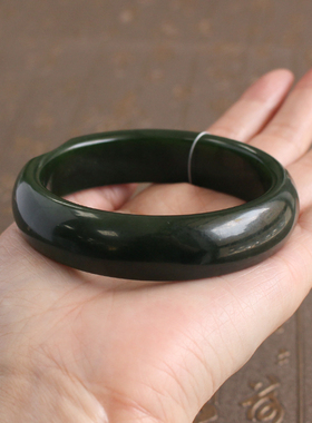 60.9高密高脂份碧玉籽料手镯