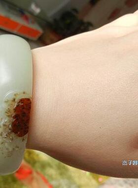 朕品牌红沁皮籽料手镯欣赏个人
