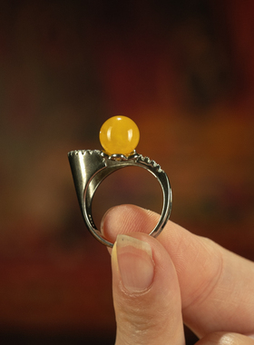 指尖上的时光琥珀—新风时尚款纯银镶嵌天然蜜蜡琥珀戒指指环包邮