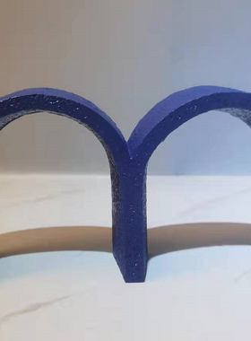 现代简约创意M字母树脂工艺品样板房售楼处桌面书柜电视柜装饰品