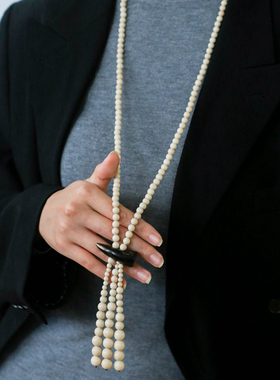 TU家欧美时髦大气极简风百搭白化石流苏串珠牛角扣长项链毛衣链女