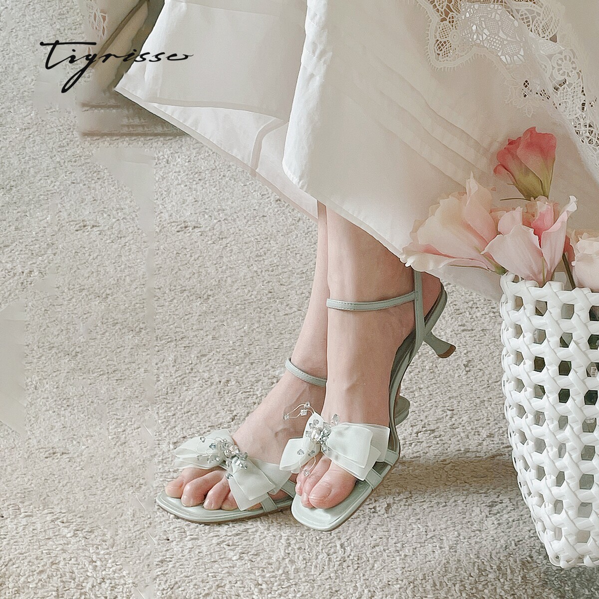 蹀愫25夏新配裙子小猫跟蝴蝶结仙女风一字带高跟凉鞋TA65319-14