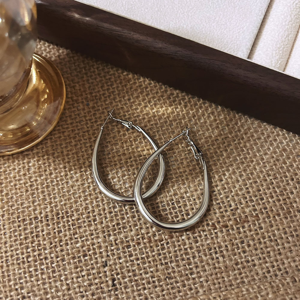 【奶甜家】方圆脸天菜银色金属椭圆形耳环高级感简约冷淡风耳饰潮,淘宝优惠券,粉丝福利购,淘宝优惠卷