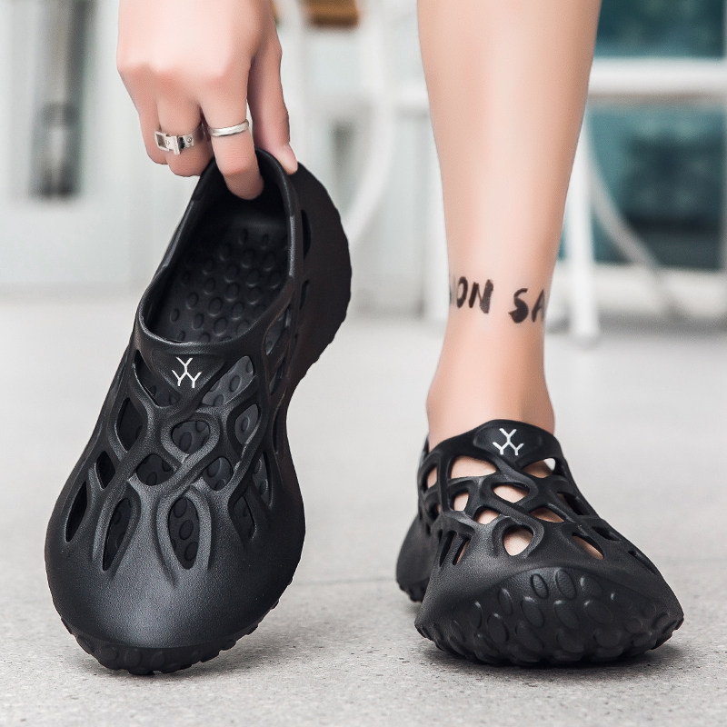 Men's Croc Shoes with Shitting Feeling 2026 Summer Outerwear Anti-slip All-Inclusive Slippers Outdoor Sports Seaside Beach Sandals