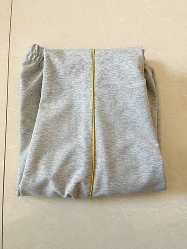 定制中小学生校服裤子浅灰色细边黄杠春秋男女运动裤校裤 - 图2