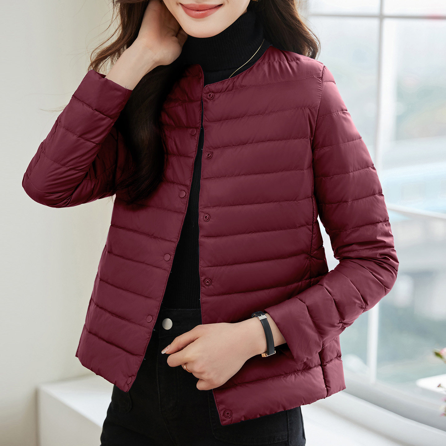 冬季羽绒服女款2025年新款爆款女装无领鸭绒内胆轻薄短款女士外套