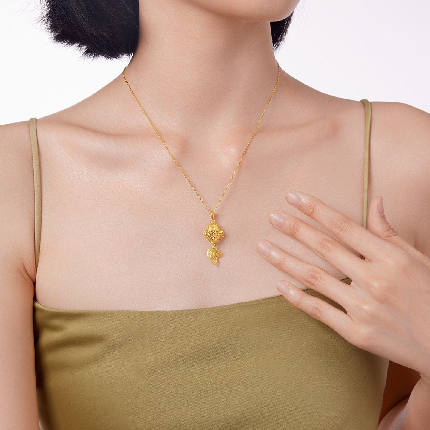 赛菲尔黄金吊坠镂空花丝足金999.9金鱼挂坠年年有鱼灵动鱼尾,淘宝优惠券,粉丝福利购,淘宝优惠卷