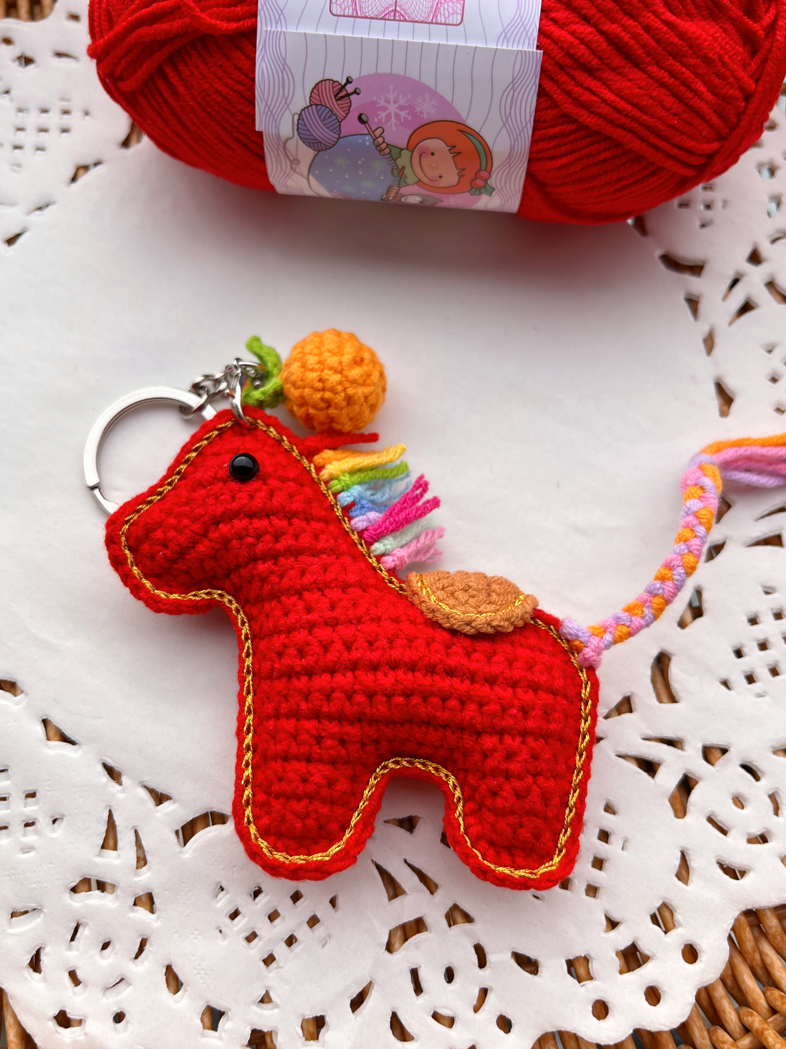 【成品】手工钩织马上有钱本命年小马钥匙扣马年包挂饰精美礼物,淘宝优惠券,粉丝福利购,淘宝优惠卷