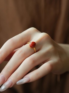 新中式国风拉丝木纹南红玛瑙戒指女本命年红色鸽子蛋高级感食指戒