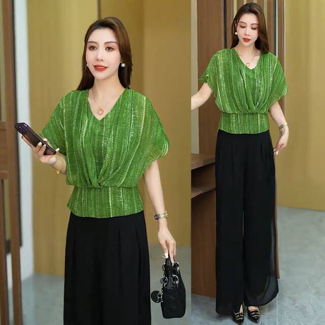 ເສື້ອຍືດຄໍ V ພິມ chiffon ແມ່ຍິງແຂນສັ້ນ 2025 ເສື້ອ bat ລະດູຮ້ອນໃຫມ່ ແອວ slim ສັ້ນແມ່ຍິງເທິງ