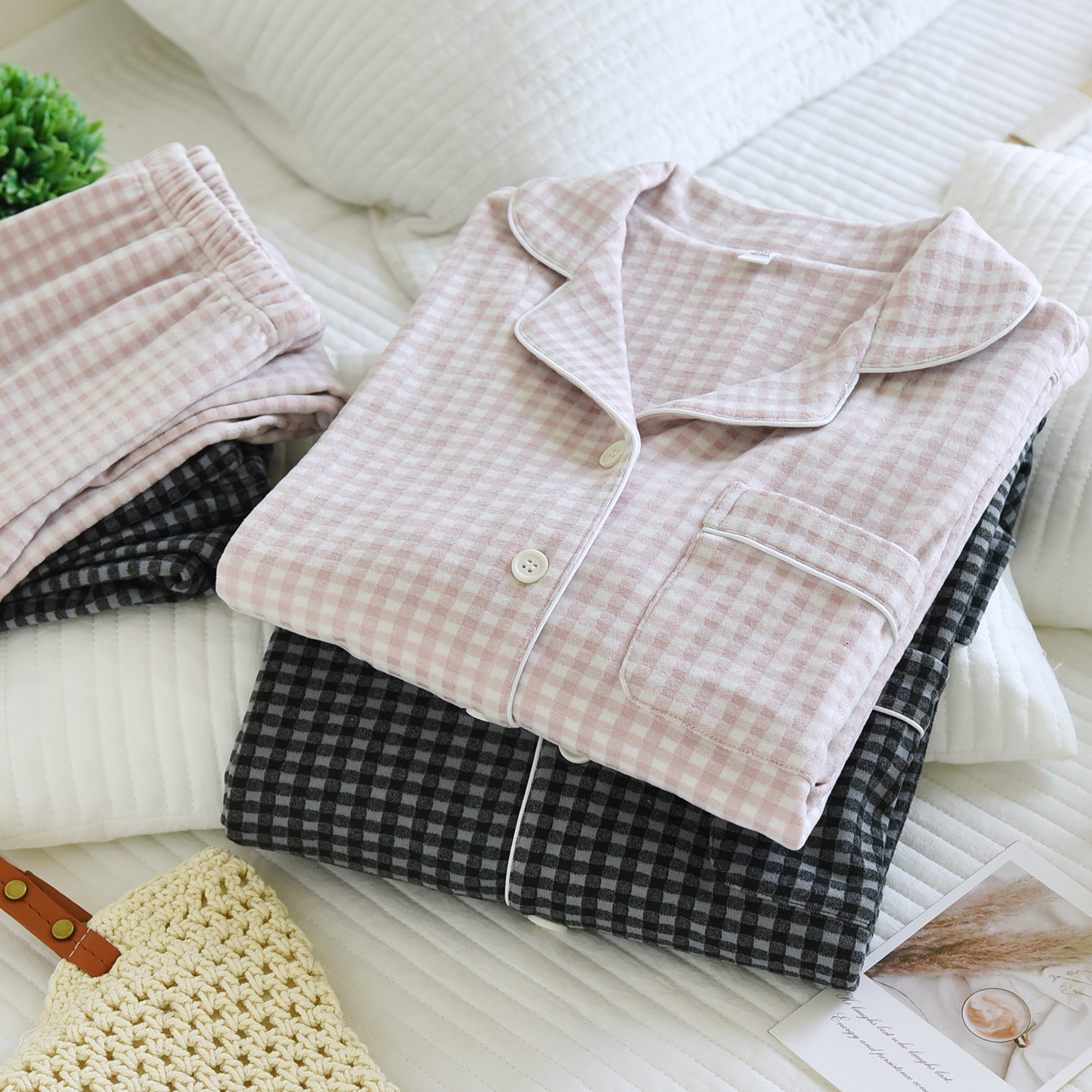 Delong Japanese Unprinted Style Couple Pajamas