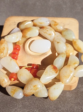 新疆的猫W121105 122.15克，全原籽全完整干净的白玉籽料项链