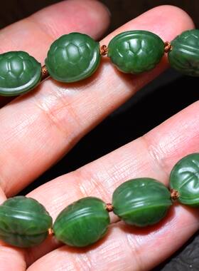 JJ032611新疆的猫44.0克精选俄料碧玉菠菜绿和田玉龟背手链