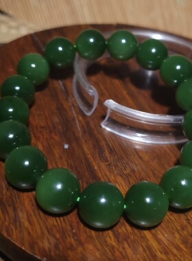 YQ031903新疆的猫46.9克直径12mm色调鲜艳冰底阳绿碧玉圆珠手链