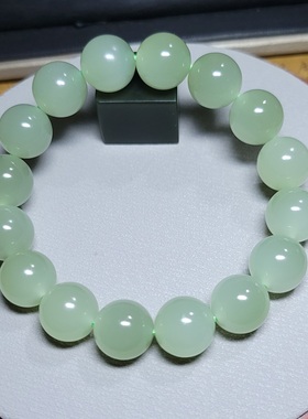 新疆的猫Z121303 42.3克，R12莹亮细润泛猫眼光感晴水和田玉手串