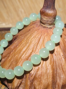 YQ030901新疆的猫17.5克内径8mm颗颗似露珠冒油冰葡萄晴水色手串