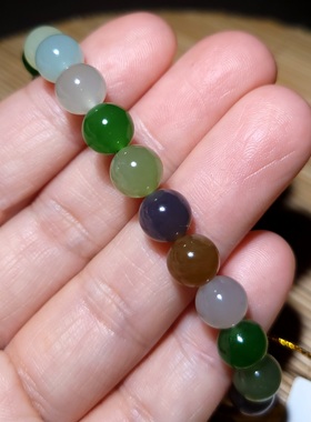 新疆的猫zg121506 17.2克冰润色泽搭配绚丽和田玉全家福多宝手链