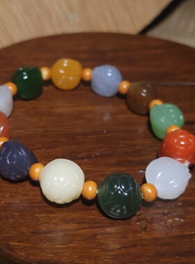 YQ032501 新疆的猫30.3克精选色泽搭配绚丽的和田玉多宝龟背手链