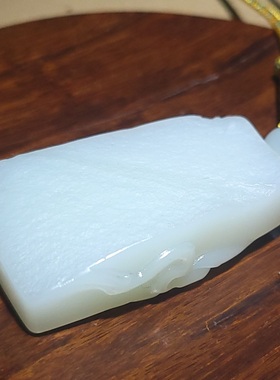 新疆的猫YQ010207 70.3克熟润超白糯老于田羊脂白玉连年有余挂件