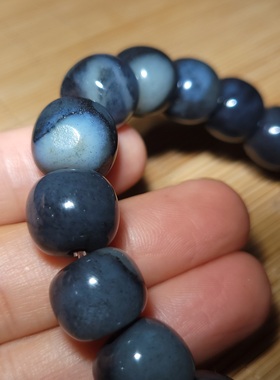 新疆的猫zg081806 64.7克油脂感强烈有意境青花籽老型珠手链