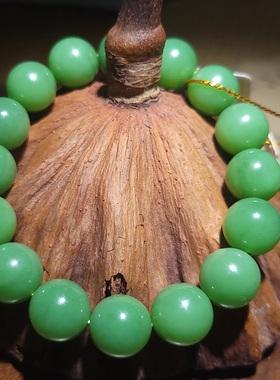 新疆的猫YQ122407 40.35克直径12mm色调鲜艳碧玉粉青圆珠手链