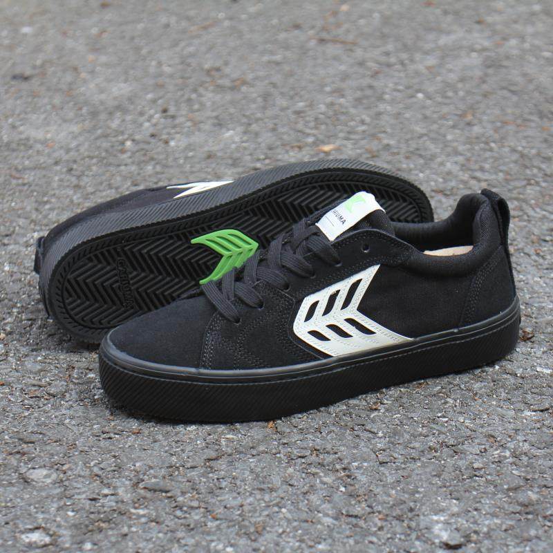 黑色Cariuma麂皮板鞋男女同款低帮系带滑板专业潮流运动Ollie尖翻,淘宝优惠券,粉丝福利购,淘宝优惠卷