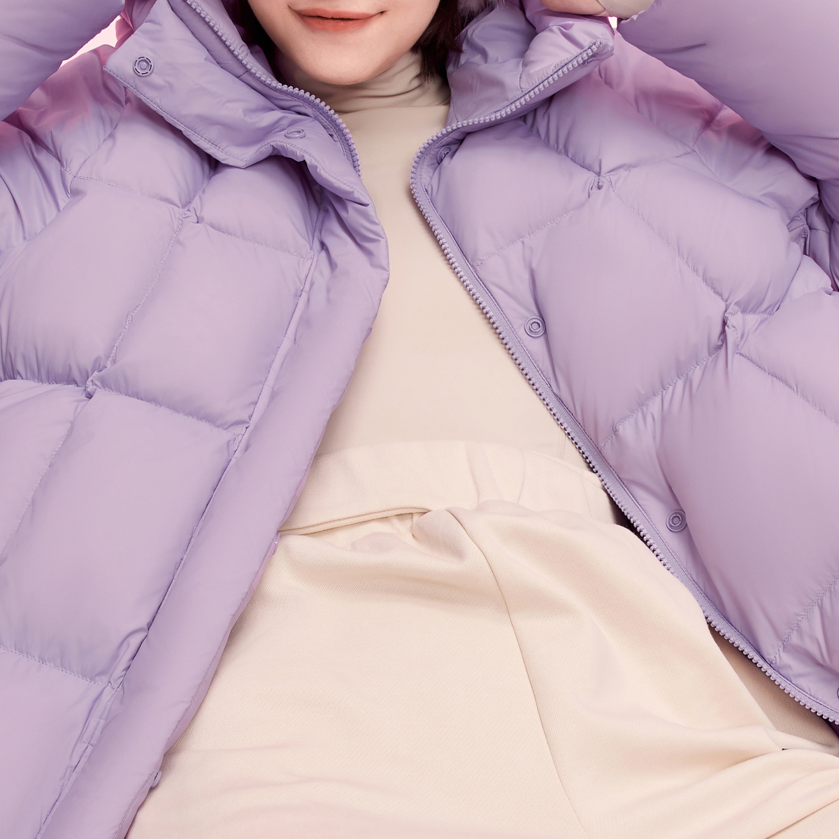 波司登新款冬季短款防螨多巴胺色系外套加厚保暖零压羽绒服女