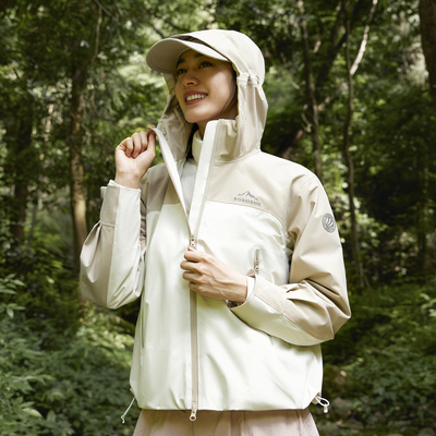 波司登新品春季新款鹅绒服户外登山服三合一冲锋衣女款夹克外套