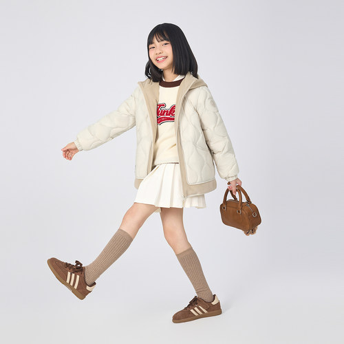 波司登25新款男女童短款儿童羽绒服连帽柔软摇粒绒拼接 - 图2