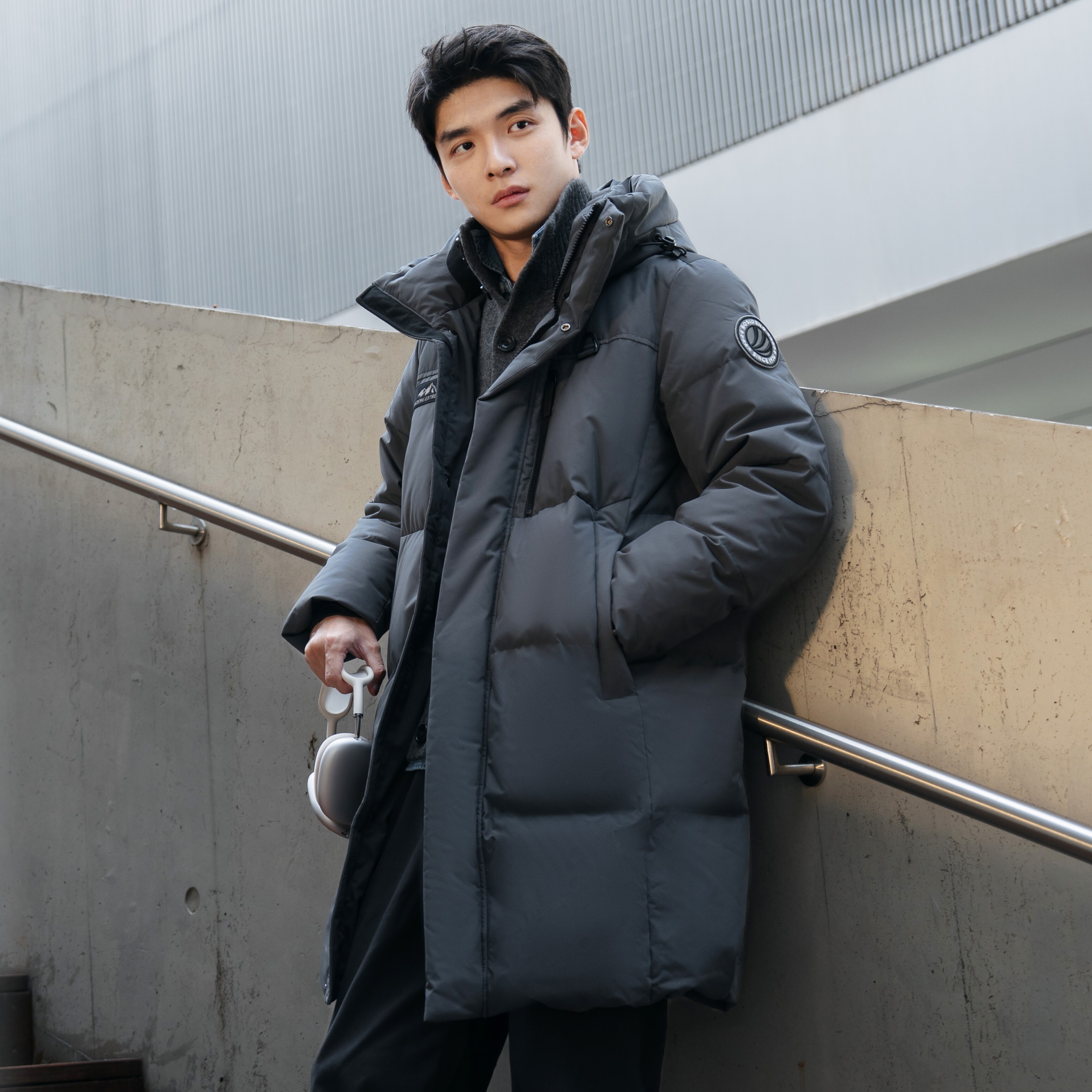 波司登冬季新款户外极寒保暖情侣防风连帽中长鹅绒羽绒服男女