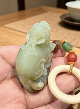 和田玉黄白河磨玉貔貅手把件吊坠