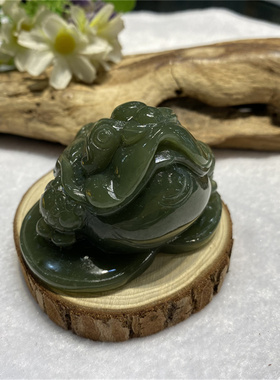 金蟾摆件招财进宝吊坠黄白老玉