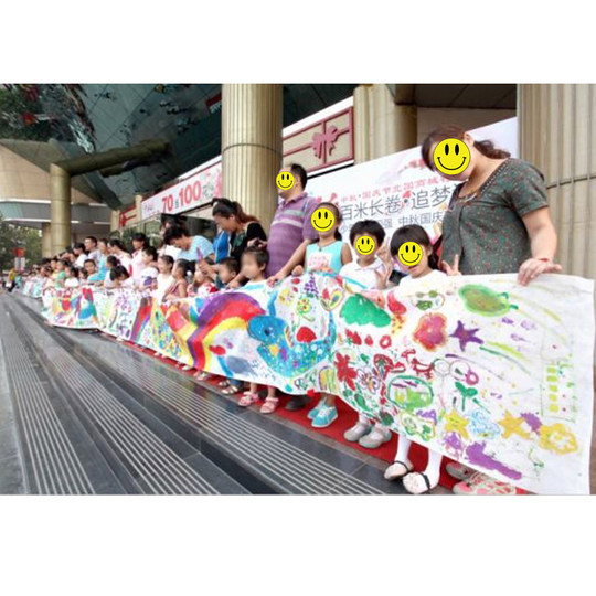 El lienzo de graffiti de 100 metros de largo es fácil de colorear sin mancharse