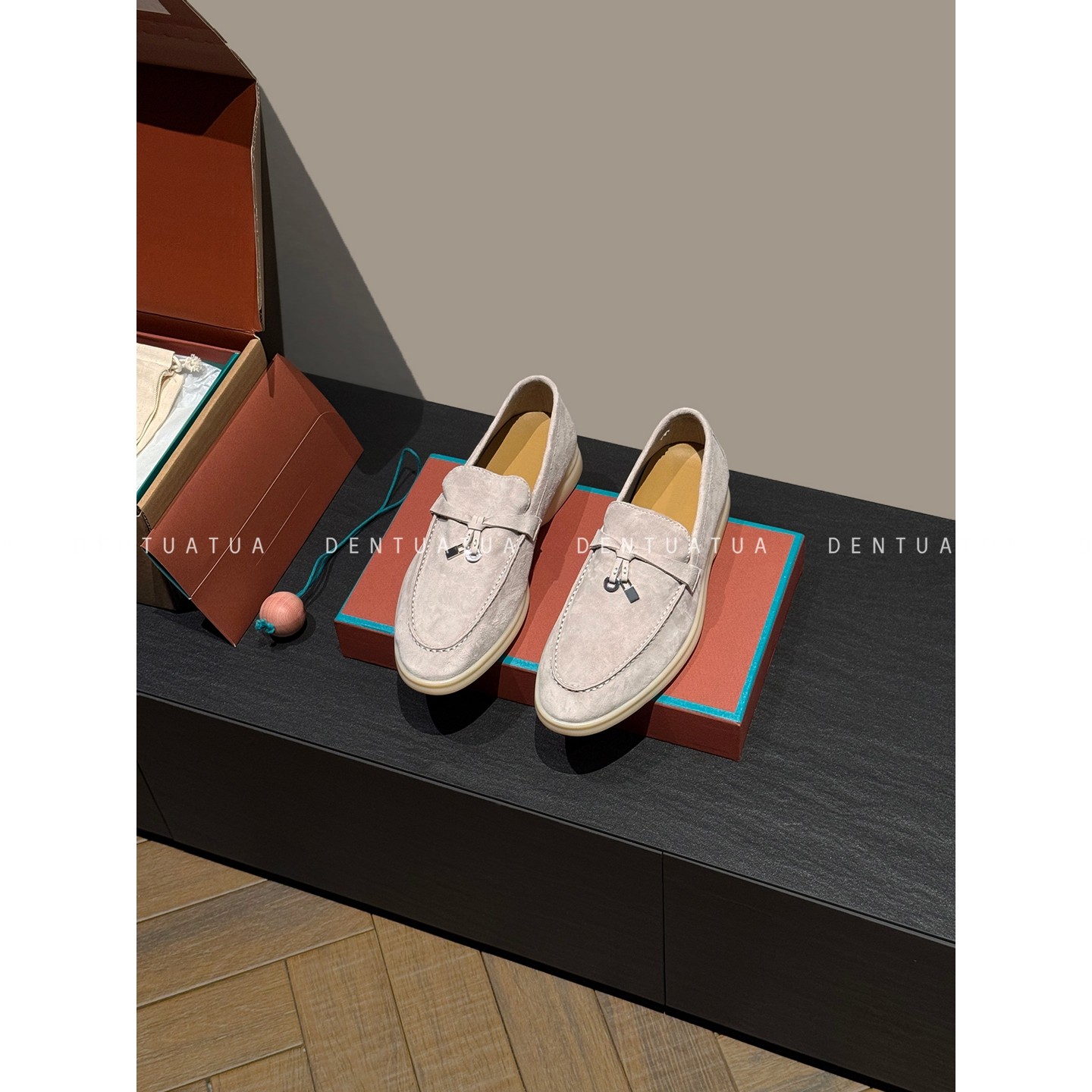 DENTUATUA 调色盘上的优雅变奏！25ss 流苏锁扣一脚蹬乐福单鞋 女,淘宝优惠券,粉丝福利购,淘宝优惠卷