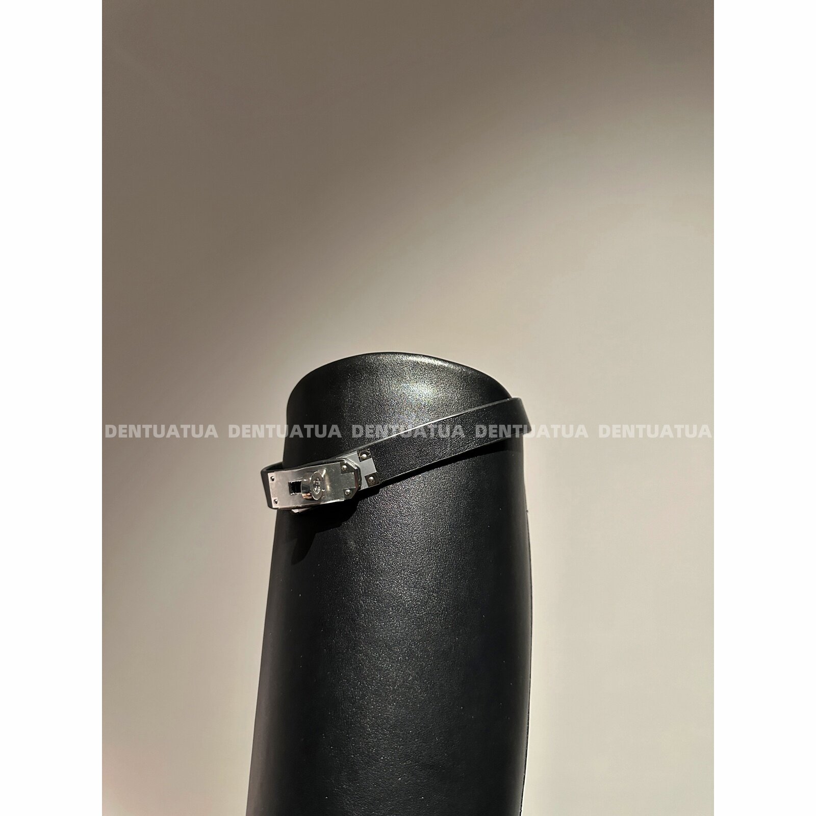 DENTUATUA 实物超惊艳 版型天花板！25s新品皮带扣高筒骑士靴子女,淘宝优惠券,粉丝福利购,淘宝优惠卷