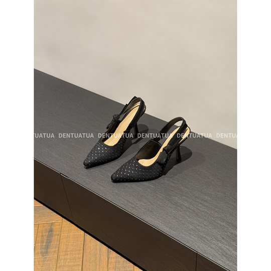 DENTUATUA 超美~走秀款！ 25ss  尖头高跟后绊带水钻包头凉鞋女