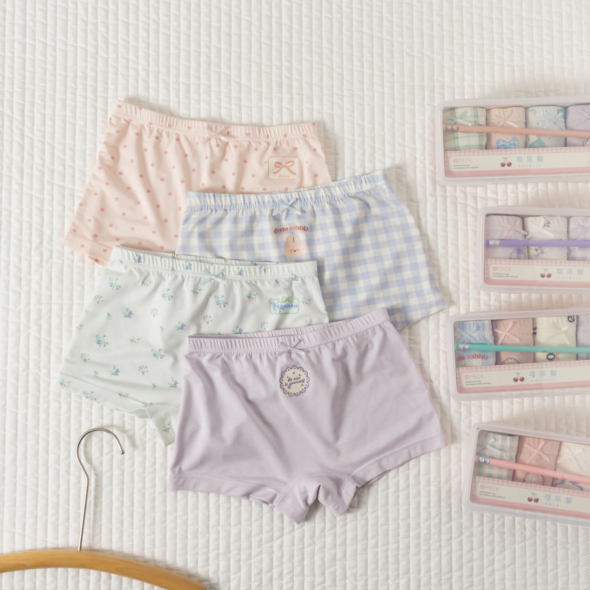 可乐梨谷尼熊4条收纳盒儿童内裤四角裤女童平角便当盒铅笔莫代尔,淘宝优惠券,粉丝福利购,淘宝优惠卷