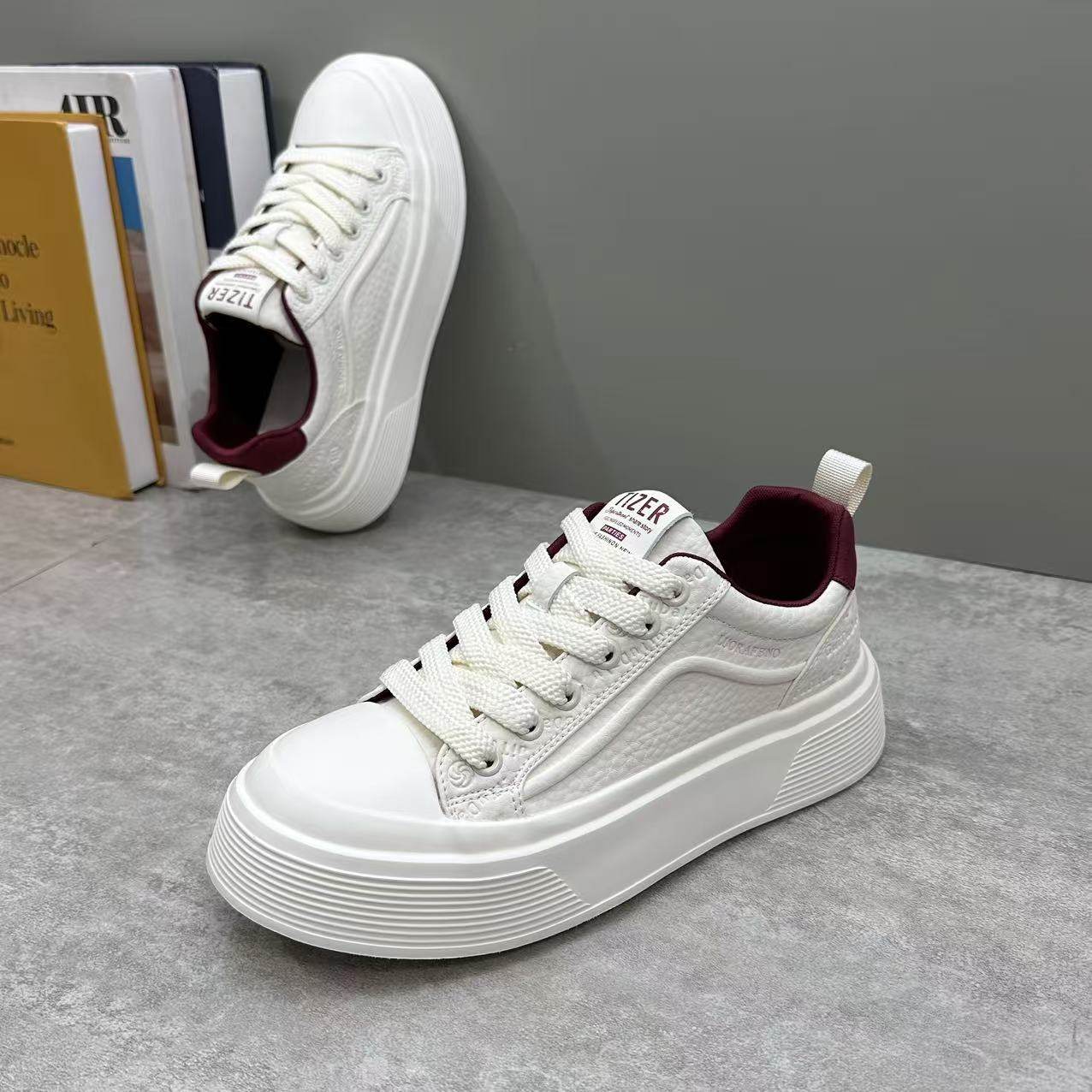 男鞋2026春季新款韩版潮流百搭低帮休闲板鞋男轻便厚底增高小白鞋,淘宝优惠券,粉丝福利购,淘宝优惠卷