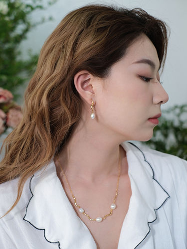 浮漾FLOAT设计感金属曲线天然珍珠耳环气质小众拼接复古锁骨项链 - 图0