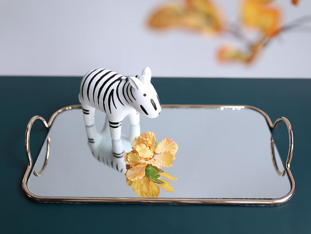 Ins Nordic Internet celebrity gold edge mirror glass tray light luxury iron storage tray living room storage decorative tray