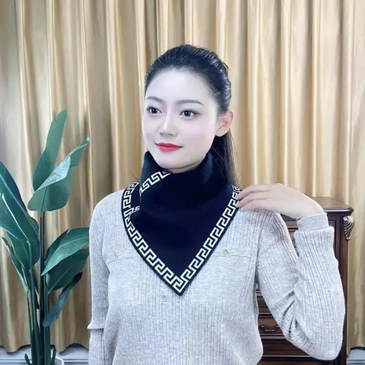 Women Plaid Triangle Neck Scarf Fashion Winter Warm Thick Ne - 图1
