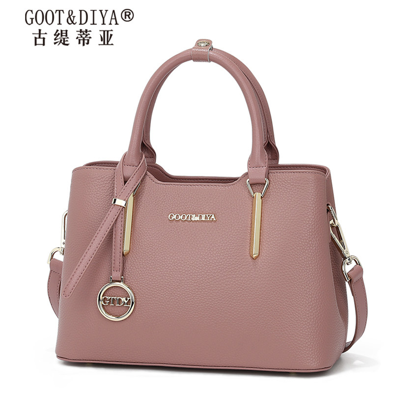 真皮高级感女士2022新款洋气斜挎包 古缇蒂亚女士包袋