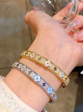 东大门ins风小众时候路口四叶草花朵手镯 温柔风设计感手环女