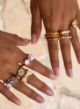 欧美不锈钢粉色锆石戒指钛钢不掉色首饰轻奢感不掉色饰品