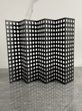 桌面镂空网片屏风金属托盘