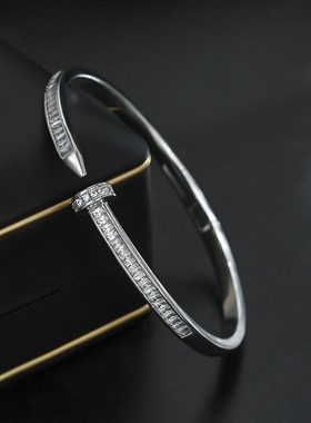 法式风小众轻奢时尚通勤百搭钉子手镯精致锆石潮人个性手环装饰品