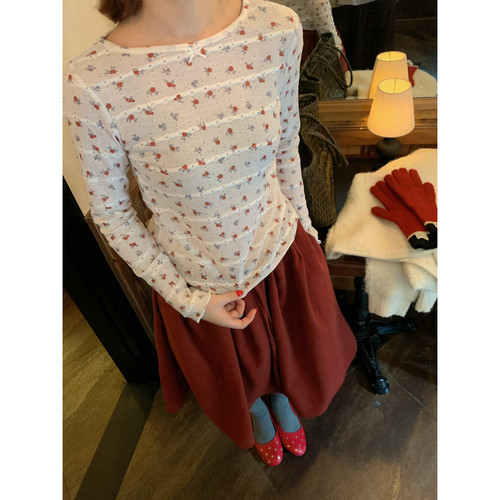 ower April（FA）-色碎花圆领木耳边卷边弹力针织显瘦打底衫97030 - 图0