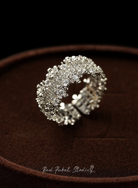 红口袋法式花朵镶钻开口戒指