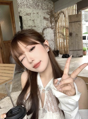 小美女氛围感爆闪樱花日常搭配