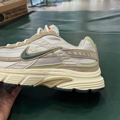 正品Nike/耐克INITIATOR男子运动轻便透气跑步老爹鞋休闲鞋HJ7683 - 图2